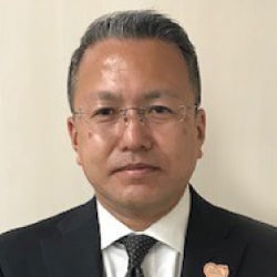 渡邊博史氏